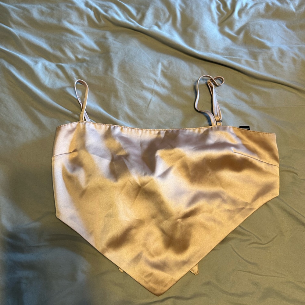 Tie crop top